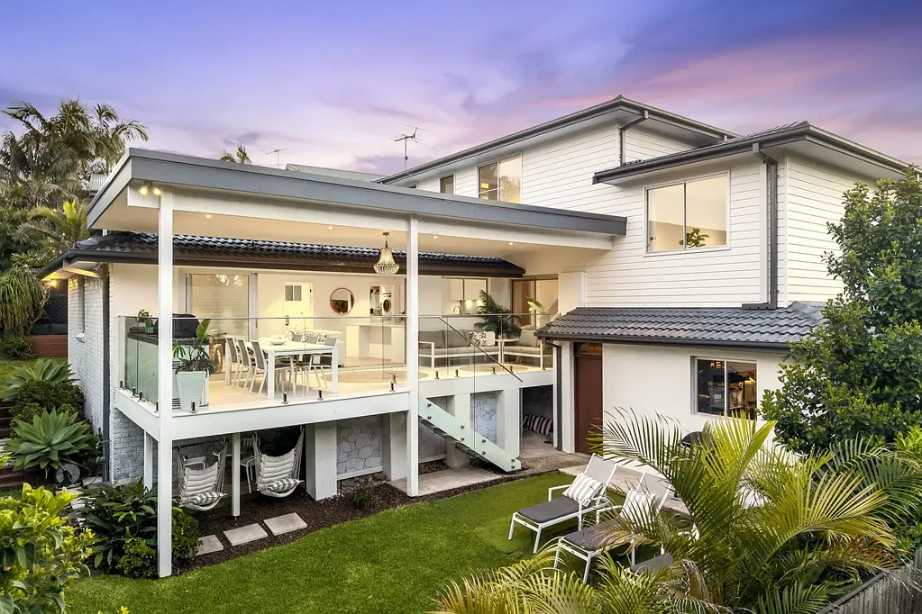 Mona Vale 5房 阳光明媚、精致的尽头路住宅生活 Sunny, sophisticated cul-de-sac living