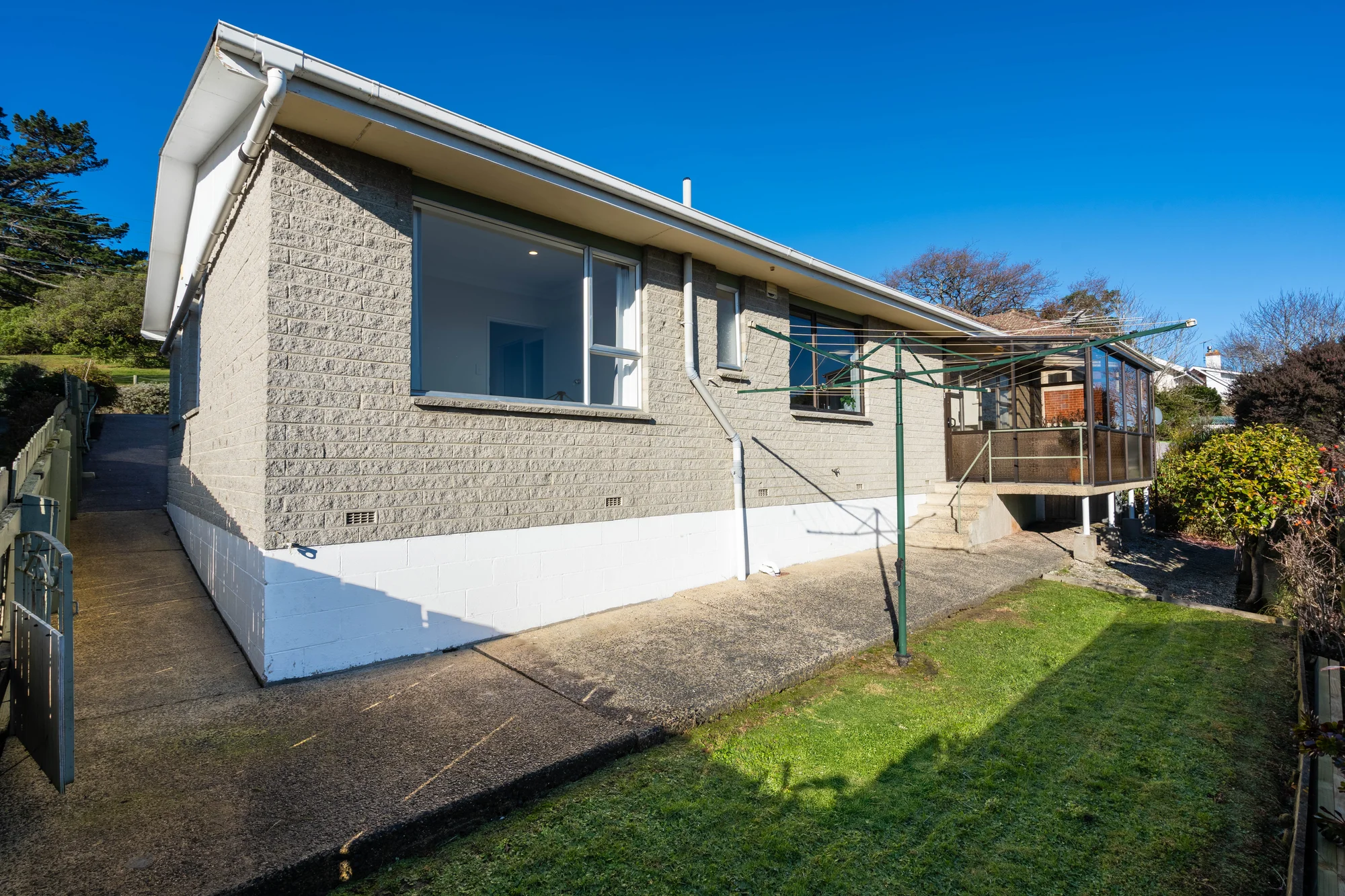 Andersons Bay 3房  Elevated Living with Harbour Views