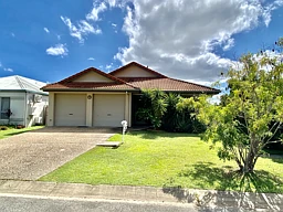 13 Scholars  Place, Douglas