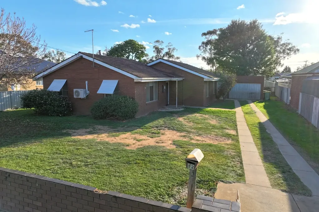 Rochester 3房  CONVENIENT LIVING ON A GENEROUS 1300m² ALLOTMENT
