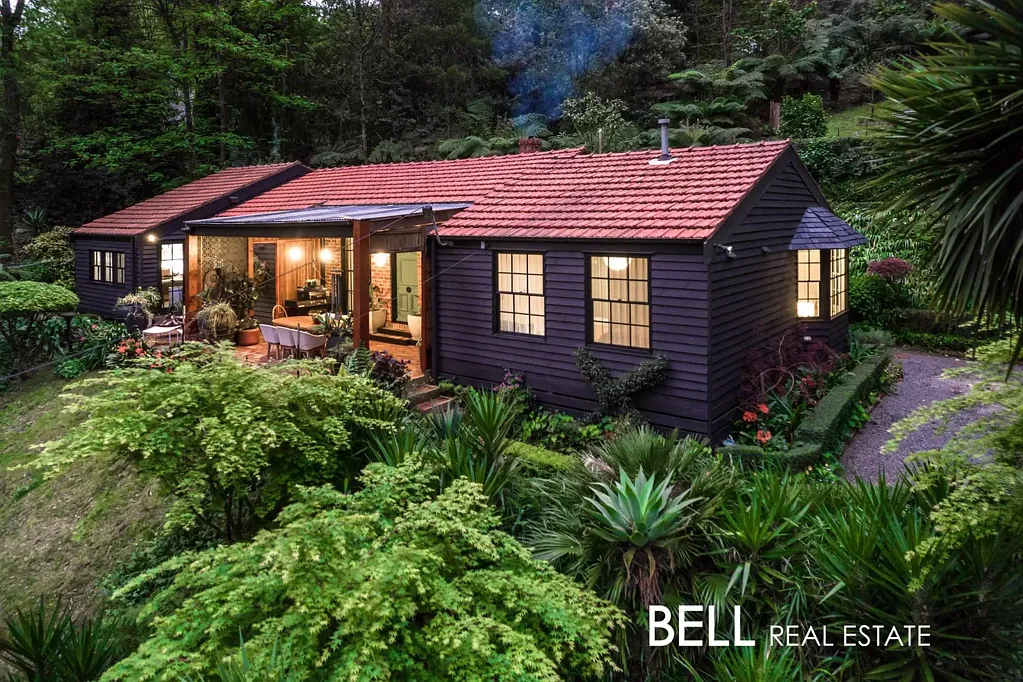 5 Guilfoyle Drive, Sassafras, VIC 3787