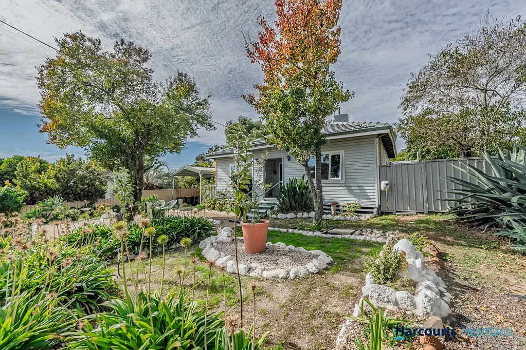 Boyup Brook 3 Bedroom Charming, Move-In Ready Home on Generous 935sqm Block