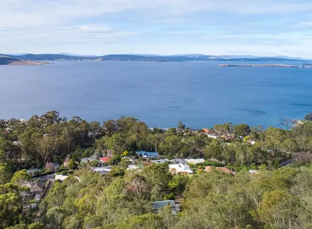 Taroona Price reduced to sell-Create Your Unique Bush Retreat at 85A Channel Highway, Taroona