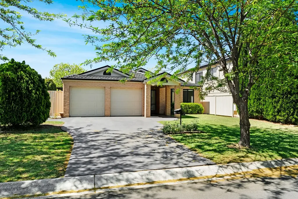 12 John McLennon Circuit, Harrington Park, NSW 2567