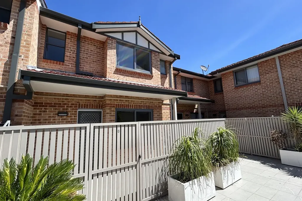 Newly renovated 3 Bedroom Townhouse in the Heart of Hurlstone Park!