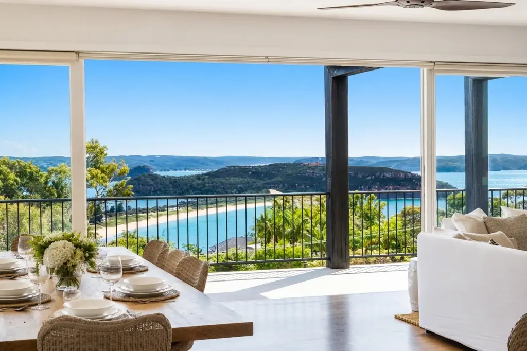 Palm Beach 5ห้องนอน Easy Luxury Living in a Private Palm Beach Position