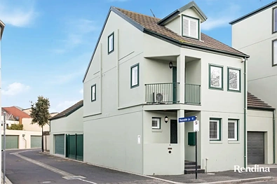 Kensington 5房 宽敞的家庭生活空间，兼具现代魅力 Spacious Family Living with Contemporary Appeal