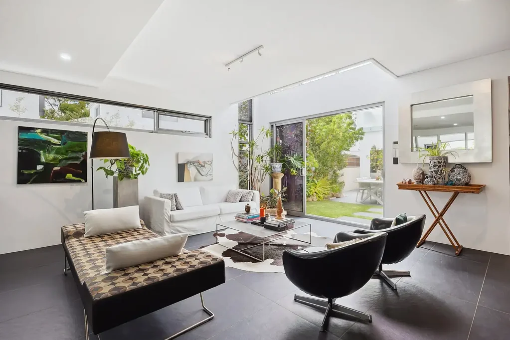 1 Pollen Grove, Jolimont, WA 6014