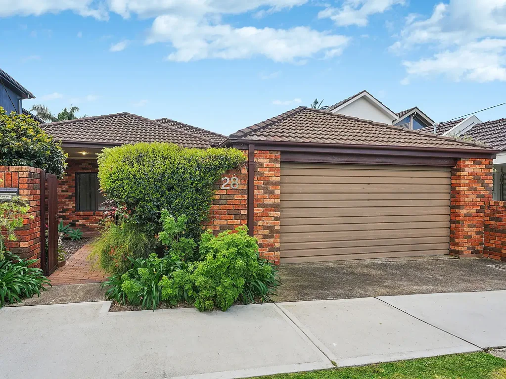 Dover Heights 4 Slaapkamer Tightly-Held Freestanding Family Home In Cherished Parkside Address
