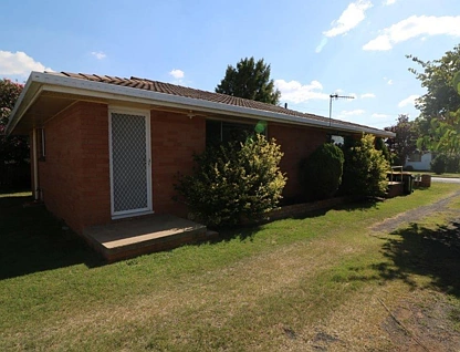 2/27 Lewis Street, Glen Innes, Tamworth, 1 कमरे, 1 बाथरूम, Unit