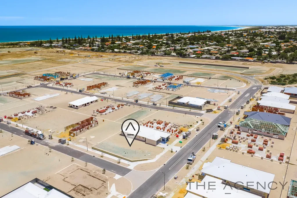 25 Tourmaline Boulevard, Madora Bay, WA 6210