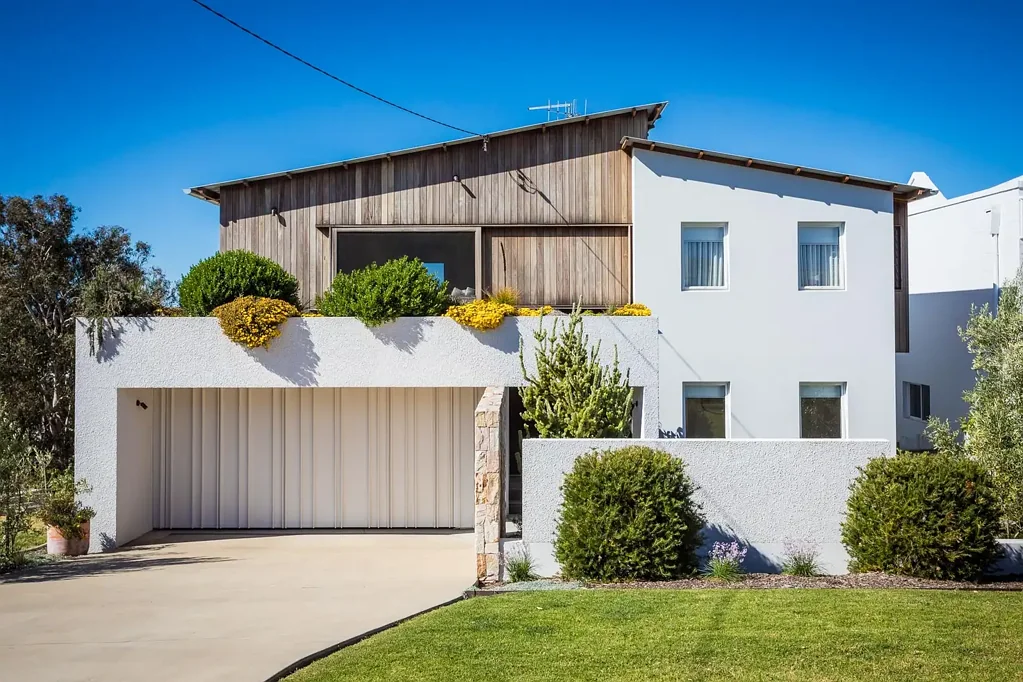 Tathra 4 Slaapkamer Architectural Coastal Masterpiece with Sweeping Ocean Views