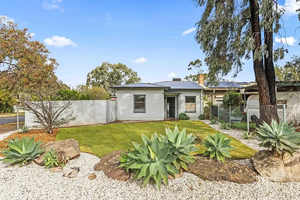 Elizabeth South 4房  Ideal first home or investment