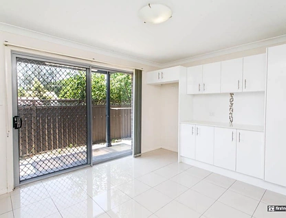 7/92-94 Great Western Highway, Kingswood, Outer Western Sydney, 4 कमरे, 2 बाथरूम, Townhouse