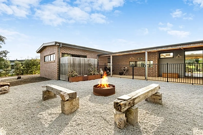 Torquay 4ਬੈੱਡਰੂਮ Luxury Lifestyle Living on 1 acre on the Coombes Rd Strip