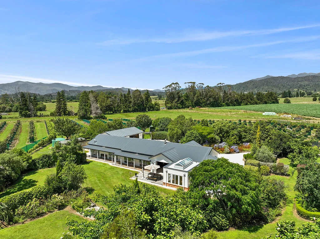 120 Patons Rock Road, Patons Rock, Tasman