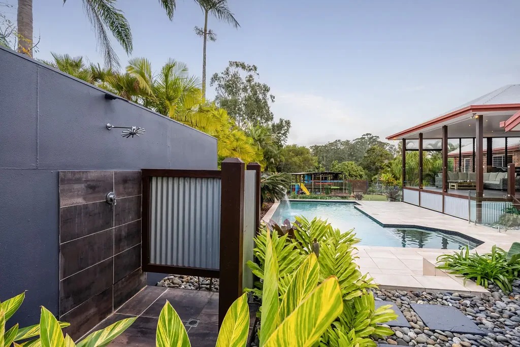Morayfield 4房 “Excelsior Retreat” 永恒的殖民魅力，现代家庭生活！ 'Excelsior Retreat'  Contemporary Family Living!