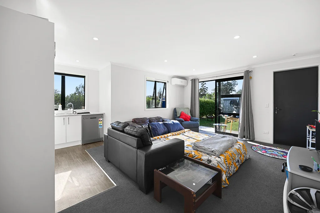 Fairfield 2침실 Leased Till 2030 Freehold