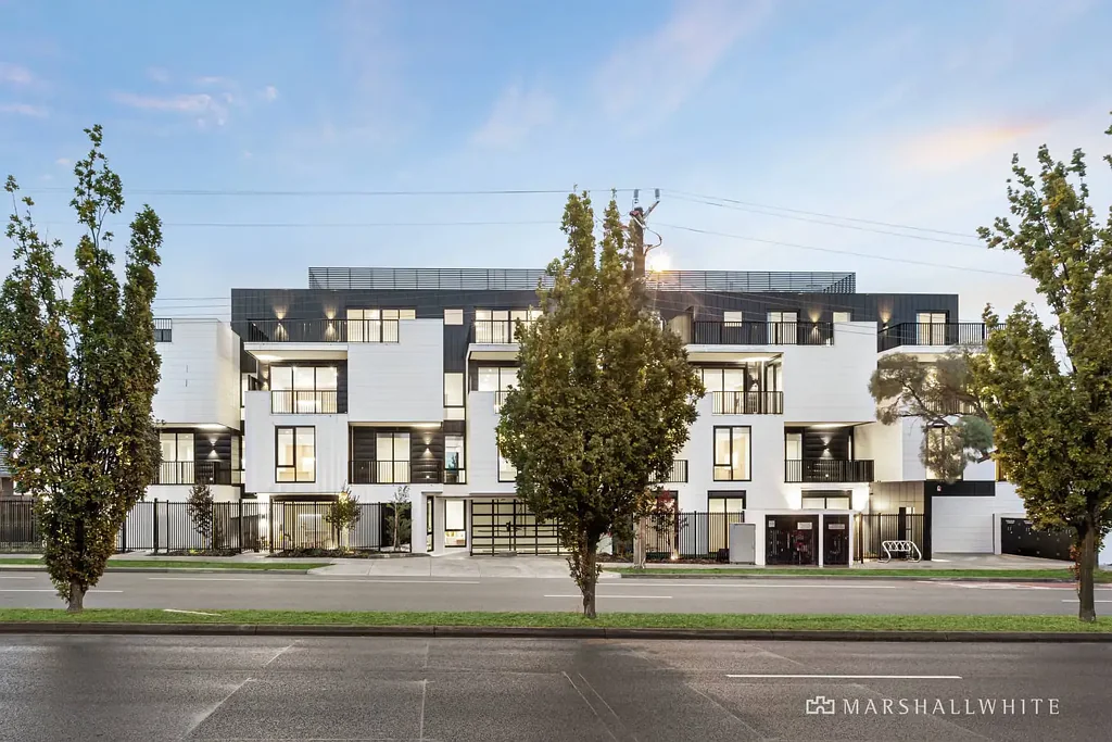 Spacious Townhouse-Style Living in a Prime Doncaster Location