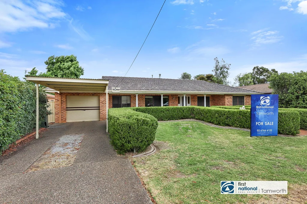 Tamworth 4房  CALALA ? 4 Bedroom, Pool & Shed Package.