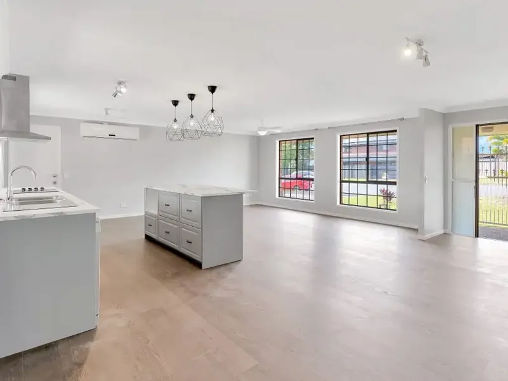 PERFECT HOUSE! PERFECT LOCATION!