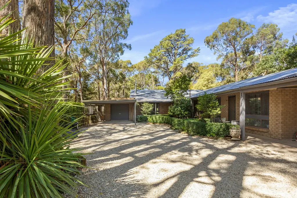 16 Tregarthen Road, Summertown, SA 5141