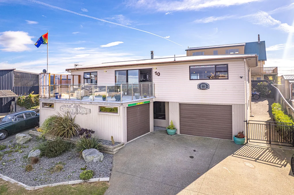 Waitotara 3房  Premium coastal living with panoramic sea views