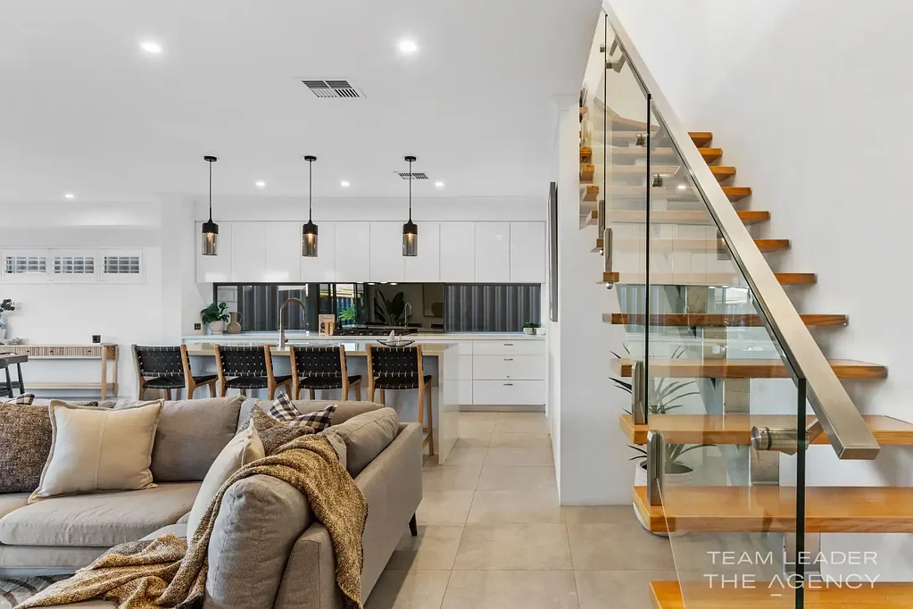 72 Venice Entrance, Iluka, WA 6028