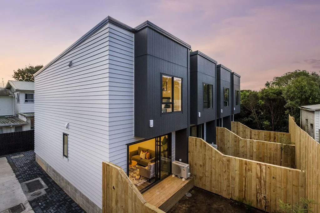 2 Bedroom Home in Te Atatu South