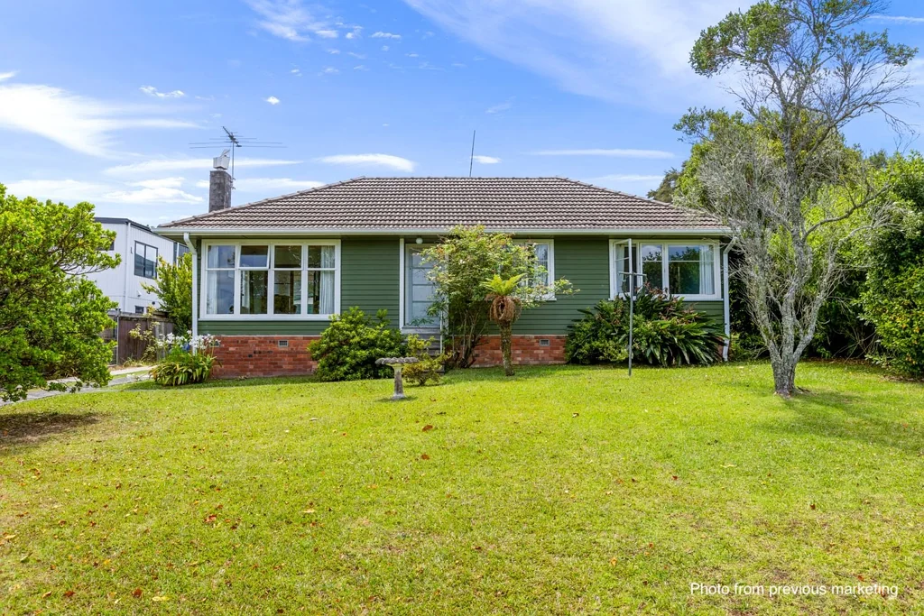 Te Atatu Peninsula 3ห้องนอน RC Lodged - 812m² Flat Site 1-into-5