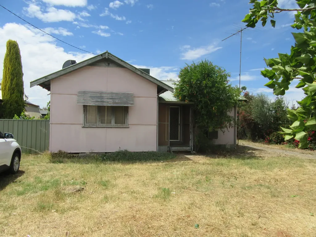 Three Springs 2Kwarto Renovator's Delight