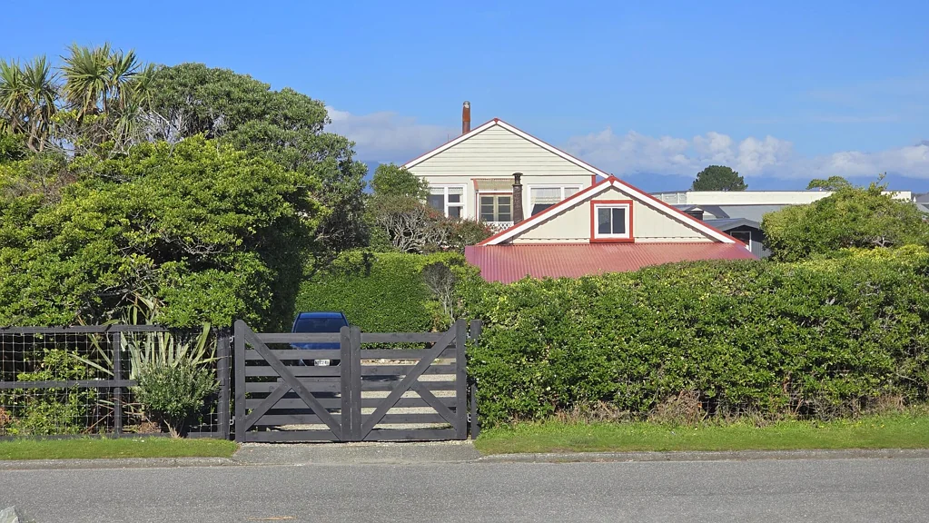 Hokitika  Investment opposite the beach