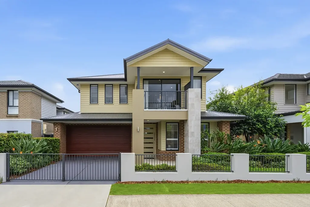 Marsden Park 4कमरा Exquisite Domaine Display Home Offering Space, Style & Convenience