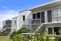 15/5 Beach Road, Sandy Bay