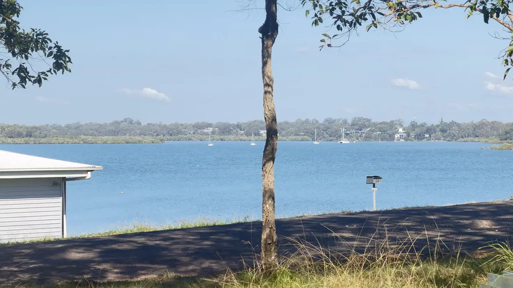 Macleay Island 180 degrees Stunning Water Views