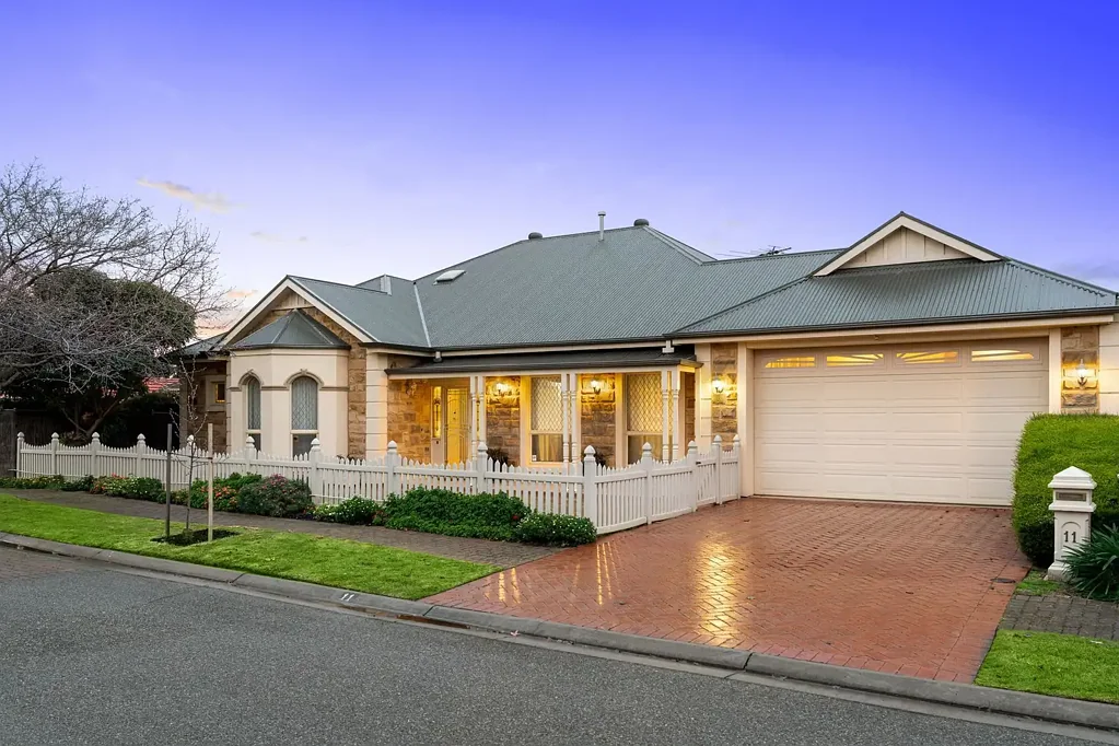 Flinders Park 3Moenga Character, Comfort & Family Function in Prized Western Pocket.