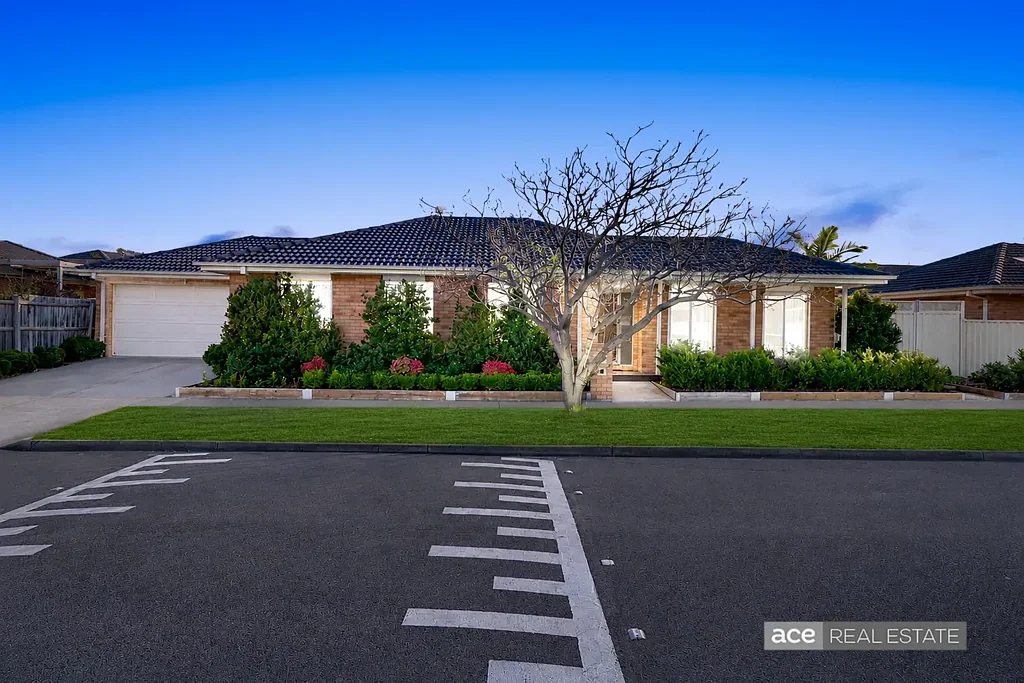 Altona Meadows 3Phòng ngủ Sophisticated, and Low-Maintenance Living