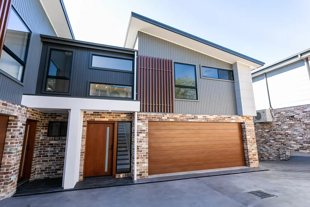 AS NEW UNIQUE MODERN TOWNHOUSE!