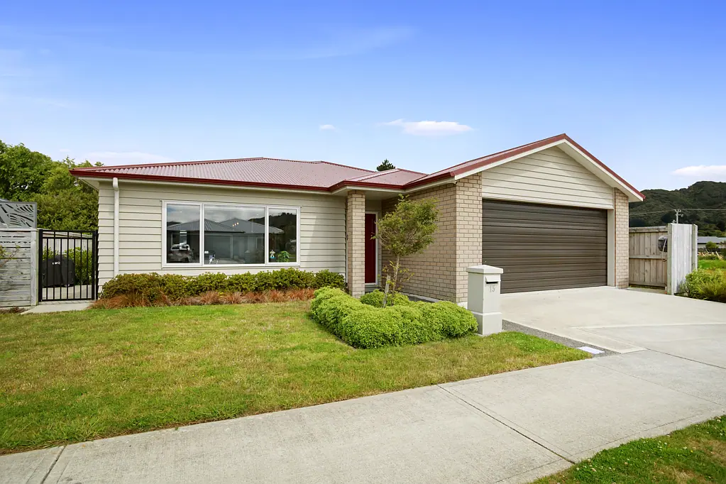 15 Grovedale Square, Wainuiomata, Lower Hutt, Wellington