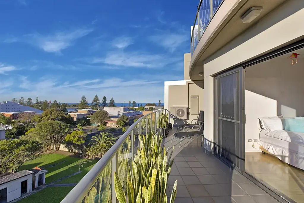 The Entrance 3Zimmer Panoramic Water Views, Space & Convenience