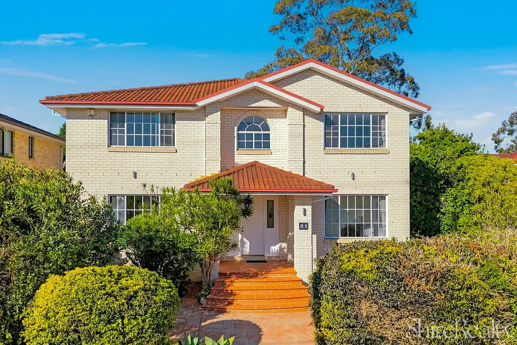 Kellyville 6ਬੈੱਡਰੂਮ Grand family living in a commanding corner position