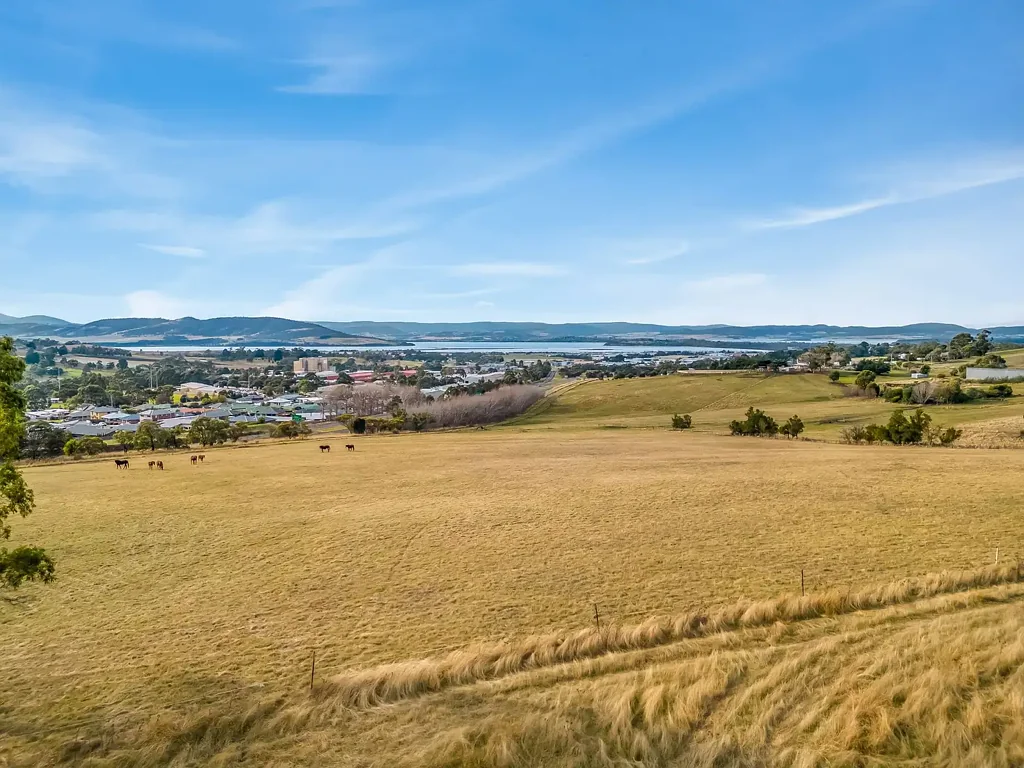 Cambridge  Substantial landholding just 15-minutes from Hobart