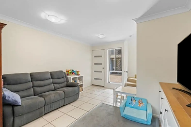 Unit 2/2-4 FLEET DRIVE, KIPPA-RING, 3 Kuwarto, 2 Banyo, Townhouse