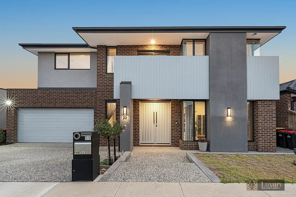 Deanside 4 Bedroom Stunning Double Storey Home - A True Masterpiece