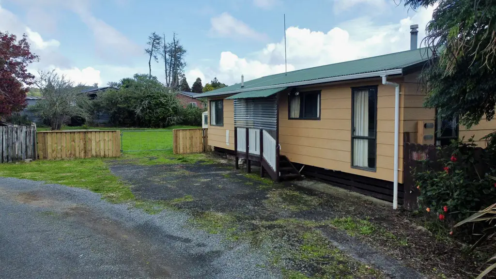 Kaikohe 3Moenga When You See A Chance - Take It
