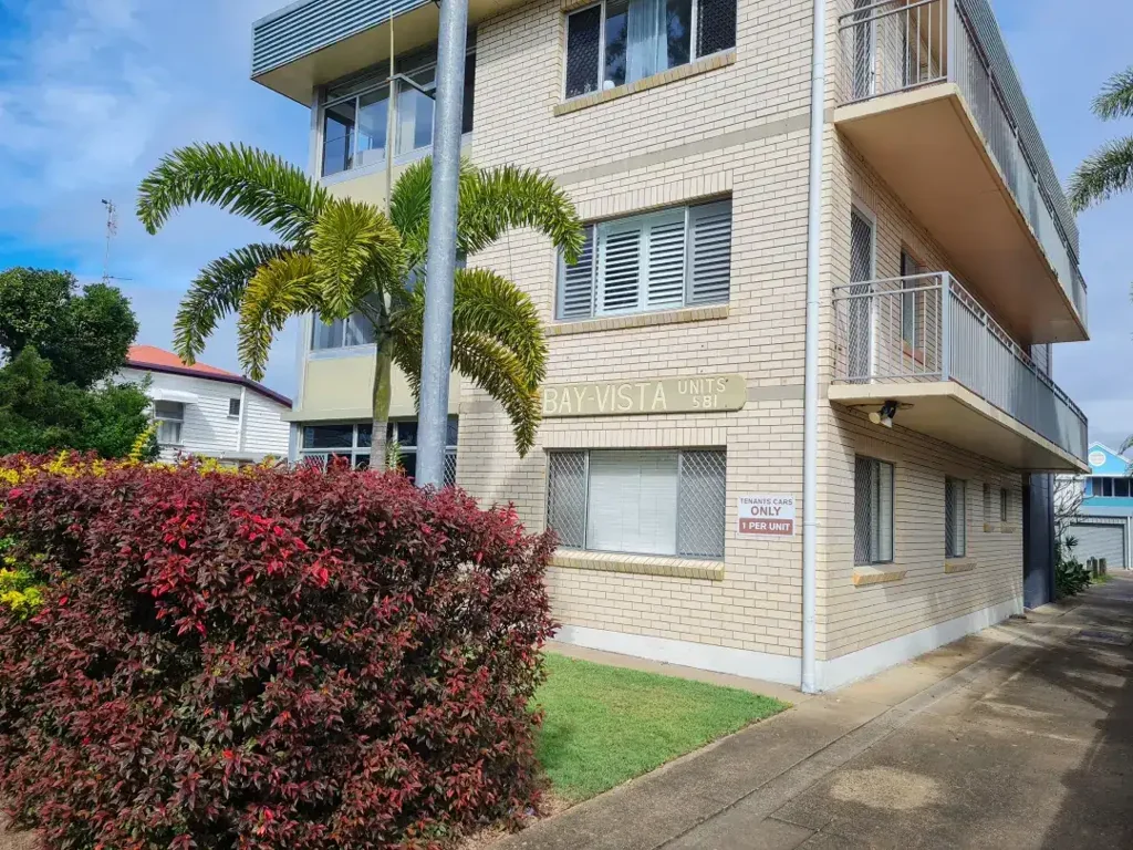 Esplanade Living Opposite Urangan Beach