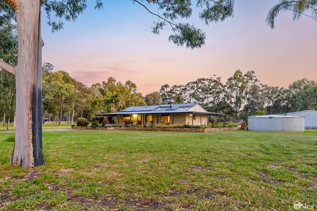 Darling Downs 3 Slaapkamer 5 ACRE COUNTRY CHARM WITH GREAT ACCESS
