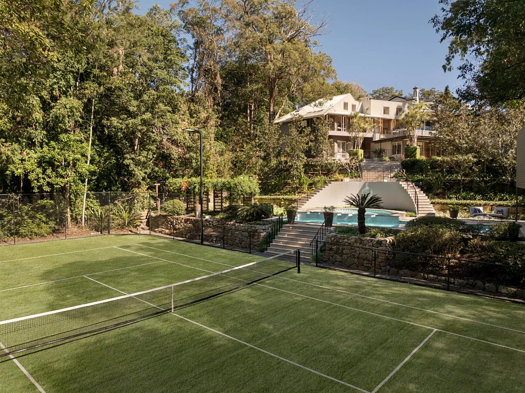 Bardon 6chambre Private, Timeless Sanctuary With Tennis Court And Pool Oasis