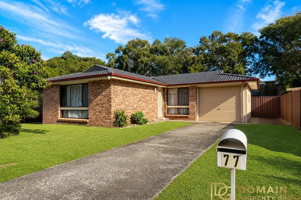 Umina Beach 3침실 Coastal Convenience Meets Comfortable Family Living.