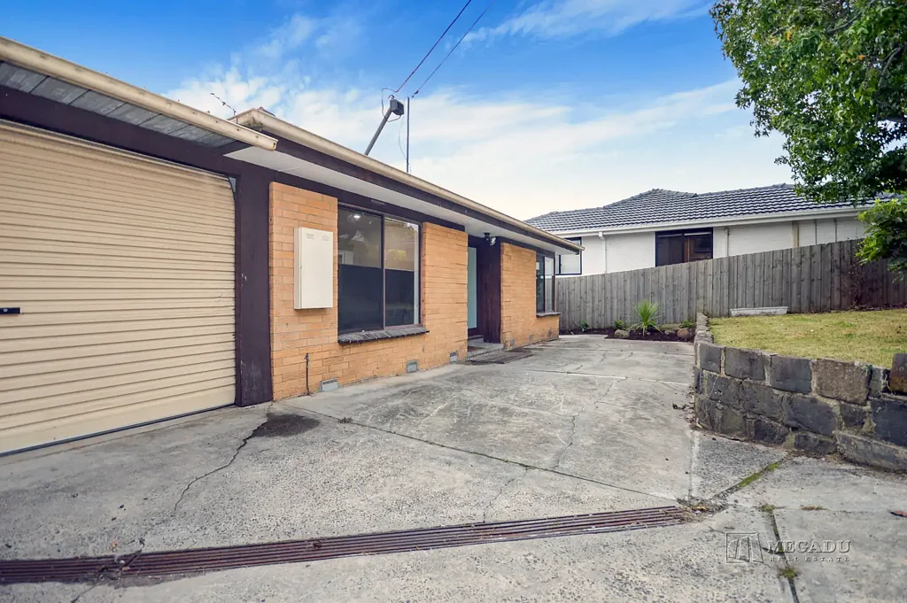 Mont Albert North 4 Bedroom Property